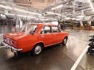 Легендарная «копейка» ВАЗ-2101 в необычном цвете неожиданно появилась на конвейере АвтоВАЗа
