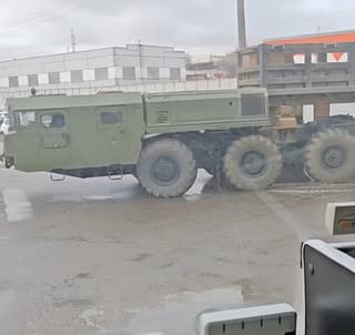 Aparecen las primeras imágenes del presunto chasis para el sistema de misiles "Oreshnik": el complejo fue filmado en las calles