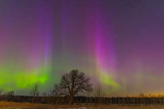 Russians observed the Northern Lights at night due to a powerful geomagnetic storm