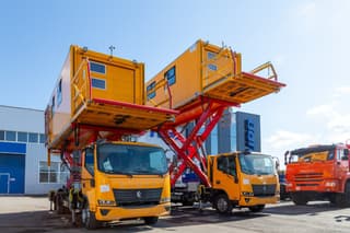 Dos ambulifts basados en el chasis "KamAZ Kompas-9" entregados al aeropuerto de Sheremétievo