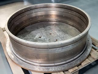 UEC starts "growing" combustion chamber parts for industrial engines