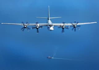 "El Tu-95 siembra el terror": Analistas de TNI se asustan del bombardero estratégico portamisiles turbopropulsor ruso