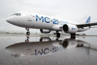Сборка стыка фюзеляжа и крыла лайнера МС-21 полностью перешла на российское оборудование