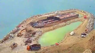 Tanker Dismantling in Two Minutes: Unique Footage of "Volgoneft-239" Disposal Appears