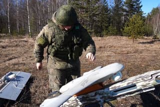 Silent Reconnaissance Drone "Eleron-7" with High-Definition Camera Enters Military Service