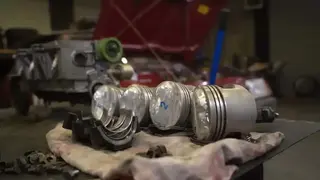 El motor de un Lada explotó en directo: el experimento para aumentar la compresión del motor fracasó