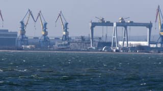 Русский «Мистраль» строится: появились первые снимки строящегося самого крупного в России УДК «Иван Рогов»