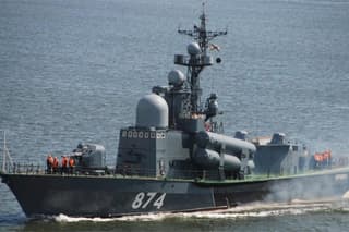 Ракетная «Молния» с «Москитом» завершила тренировки в уничтожении БЭК-камикадзе на Балтике
