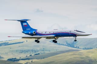 "Black Pearl" Tu-134UBL aircraft met with an American F-16 in the sky: rare footage hit the Web