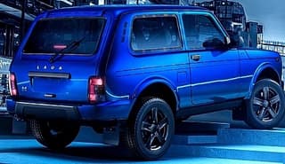 Ahora en color "Capitán": AvtoVAZ complementa la paleta de Lada Niva Legend