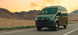 El precio se desplomó: el monovolumen con tracción total "Sobol NN 4x4" es ahora más asequible