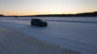 Finalizada la "invernal" configuración del chasis para el coche eléctrico ruso "Atom"