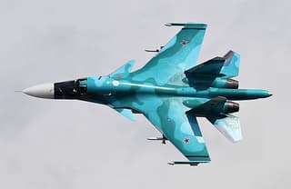 Su-34 fighter successfully landed with a cockpit canopy that burst at an altitude of 10 km
