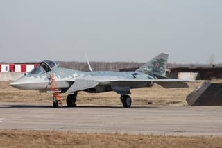 Photos of Two Newly Built Su-57 Fighters Appear Online