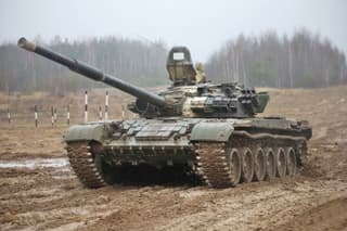 Tanques T-72BM2, APC V2, drones "Tubo de Barrido": qué se mostrará el 3 de julio en el desfile de Minsk