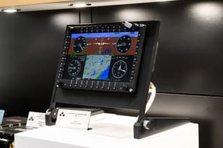 Rostec presentó en el foro "Ejército-2024" el indicador multifuncional IM-133 para la aviación ligera