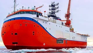 The only one of its kind: Russian scientific ice-resistant platform "North Pole" heads to the Arctic