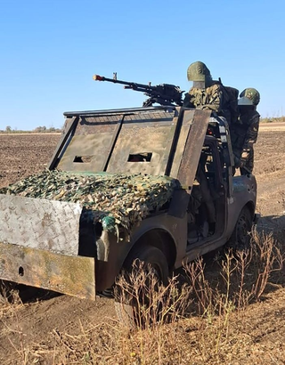 Russian Kulibins Assemble "Post-Apocalyptic" Buggy on Niva Chassis with "Utes"