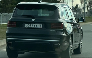 Глава крупнейшего в России автозавода пересел на Aurus Komendant за 50 млн рублей: появились кадры автомобиля