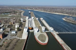 Motor ship "Alpha" collided with the gate at the Kochetovsky hydro-engineering complex