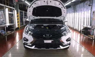 AvtoVAZ comienza el ensamblaje del Lada Iskra SW Cross: primeras fotos de la línea de montaje