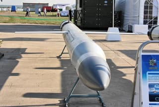 Flight of the "Kalibr-NK" cruise missile at extremely low altitude filmed for the first time