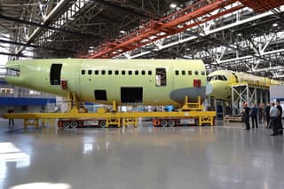 En la planta de aviación de Irkutsk se colocaron semifulajes para los nuevos MS-21