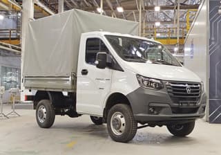 Mayor resistencia a la corrosión: la plataforma "Sobol NN 4x4" está equipada con laterales de acero galvanizado