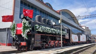 Retro train "Victory" departed on a festive journey in honor of the 80th anniversary of Victory