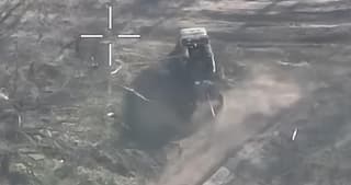 Ingenious inventors installed an automatic cannon from a BMP-2 on a gun carriage from a D-44 in the back of a UAZ: footage of a military "Frankenstein"