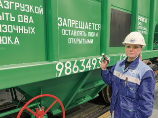 Production of fitting platforms, dumpcars and covered wagons to be resumed at the plant in Tikhvin