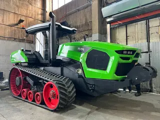 With a Powerful 400-HP Engine: FT-741 Tracked Tractor Showcased at the "Golden Niva 2025" Exhibition