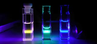 Desarrollado por científicos de Novosibirsk un método de IA para la creación acelerada de materiales OLED