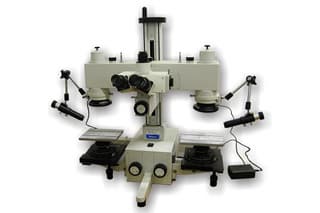 Microscopios MSK-3-1 de LOMO para peritajes balísticos y de rastreo enviados al cliente estatal