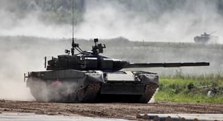 "Tank Sneaks Up to Positions": Uralvagonzavod Reveals Advantages of Gas Turbine Engine for T-80BVM