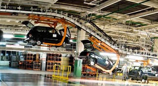AvtoVAZ redujo la producción de Granta y Vesta: el ensamblaje casi se detiene, los empleados se dedican a tareas domésticas