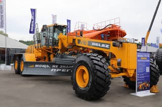 Heavy-Duty BELAZ-79770 Motor Grader Presented at "Coal of Russia and Mining" Exhibition