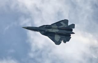 Корректируемое возмездие: истребитель Су-57 применил редкую авиабомбу УПАБ-1500