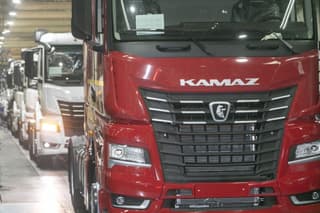 KamAZ mejoró la calidad de los camiones tractores K5 tras problemas con defectos