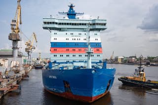 The icebreaker "Arktika", built in 2020, set off for repairs