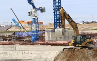 Récord de 80 días: los especialistas en energía atómica hormigonaron los cimientos del edificio del reactor de la unidad de energía n.º 4 en la central nuclear de Leningrado