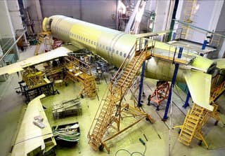 Импортозамещённые запчасти SJ-100 станут дешевле: раньше стоили в два раза дороже, чем на Airbus