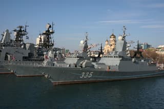 Корветы «Громкий», «Совершенный» и БПК «Адмирал Трибуц» задействовали в масштабных учениях Тихоокеанского флота