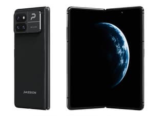 The first domestic foldable smartphone on "Red OS" will appear in the summer of 2025