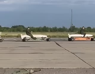 Footage Emerges of a "Train" of the Latest D-30SN High-Precision Bombs for the Su-34 NVO