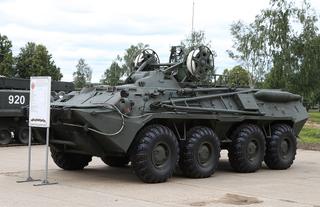 Российскую БРЭМ-К показали на военном параде в Венесуэле