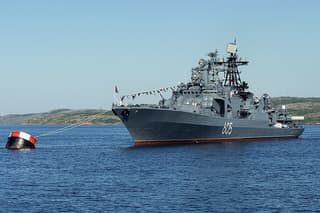 El BPC "Almirante Levchenko" atacó a un enemigo simulado con el SAM de base naval "Kinzhal" en el Mar de Barents
