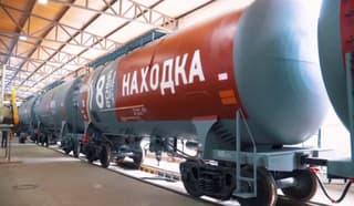 "Nakhodka" for the transportation of oil cargo: innovative 8-axle tanks have replenished the fleet of the Russian Railways "daughter"