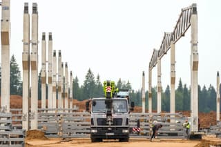 Comienzan a construir tres parques industriales estatales simultáneamente en la región de Moscú