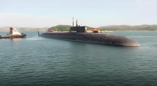 El crucero de misiles "Knyaz Pozharsky" llegó a la base principal de la Flota del Norte desde Severodvinsk
